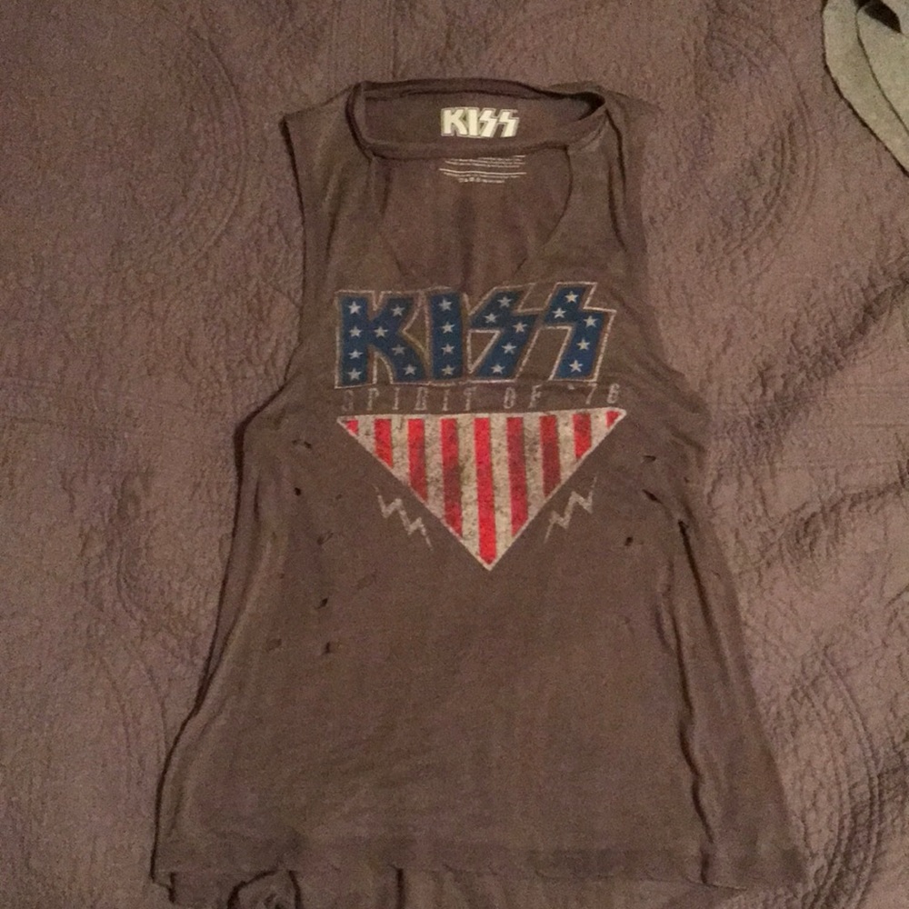 Gray distressed Kiss band tank
